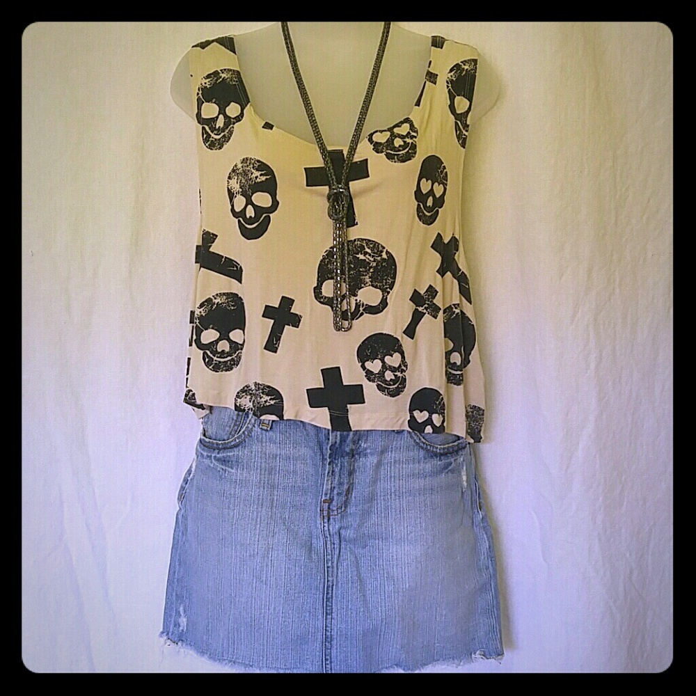 💀 4 for $20-Cream Tank with skull and cross print